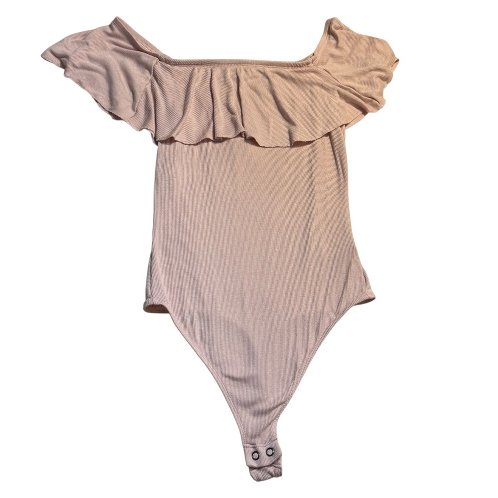 Express Bodysuit XS Ruffled Off-Shoulder Top Light Pink Ribbed Rayon Spandex - Picture 3 of 14